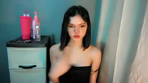 Snapshot of sexytight_tanya chatting on 10.27.25 sexytight_tanya online show from 10.27.25