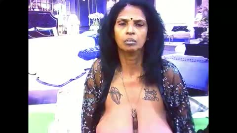 sexyva4u2luv online show from 11.06.25