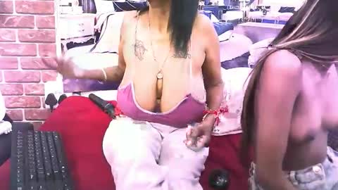 sexyva4u2luv online show from 11.25.25