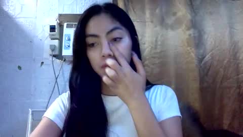 Xenaaa online show from 10.26.25