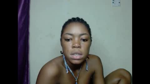 Snapshot of sexyxmilfx chatting on 09.11.25 sexyxmilfx online show from 09.11.25