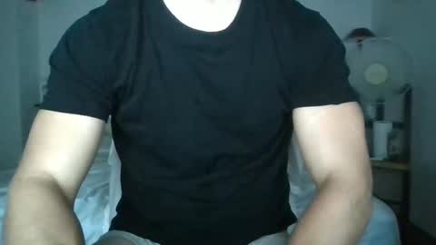 Snapshot of sexyyphilip chatting on 01.22.25 sexyyphilip online show from 01.22.25