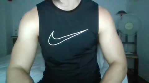 Snapshot of sexyyphilip chatting on 01.29.25 sexyyphilip online show from 01.29.25