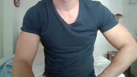Snapshot of sexyyphilip chatting on 02.08.25 sexyyphilip online show from 02.08.25