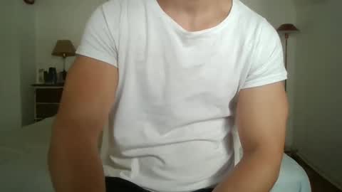Snapshot of sexyyphilip chatting on 02.15.25 sexyyphilip online show from 02.15.25