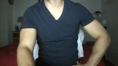 Snapshot of sexyyphilip chatting on 03.10.25 sexyyphilip online show from 03.10.25