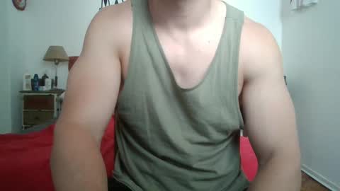 Snapshot of sexyyphilip chatting on 09.30.25 sexyyphilip online show from 09.30.25