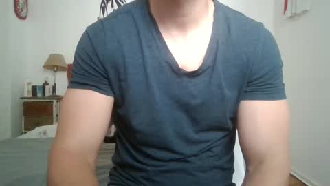Snapshot of sexyyphilip chatting on 10.18.25 sexyyphilip online show from 10.18.25