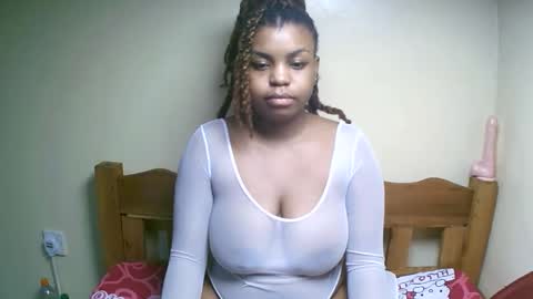 Snapshot of sexyyred_ chatting on 04.19.26 sexyyred_ online show from 04.19.26