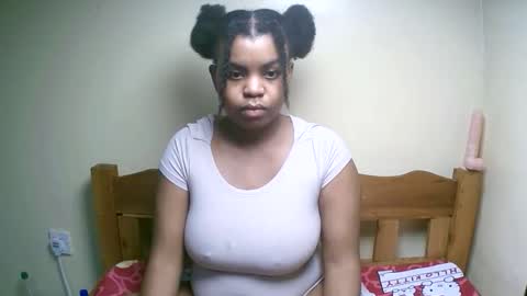 Snapshot of sexyyred_ chatting on 05.12.26 sexyyred_ online show from 05.12.26