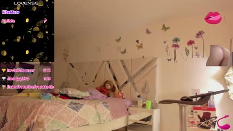 Snapshot of sexyzoe_69 chatting on 12.26.24 Alexa online show from 12.26.24