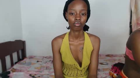 Snapshot of sexyzuriel chatting on 04.22.26 sexyzuriel online show from 04.22.26