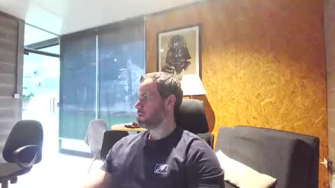 Snapshot of shad0w_hunter chatting on 11.17.25 shad0w_hunter online show from 11.17.25