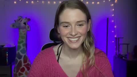 Snapshot of shadebabe chatting on 02.16.25 shadebabe online show from 02.16.25