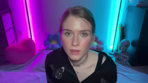 Snapshot of shadebabe chatting on 04.21.26 shadebabe online show from 04.21.26