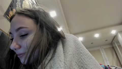 Snapshot of shadow_raffi chatting on 12.18.24 shadow_raffi online show from 12.18.24