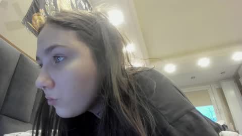 Snapshot of shadow_raffi chatting on 02.09.25 shadow_raffi online show from 02.09.25