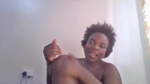 Snapshot of shadowsweet34 chatting on 02.28.25 val online show from 02.28.25