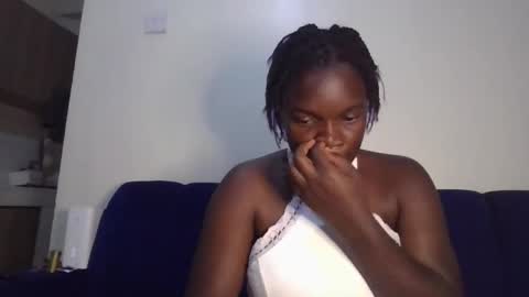 Snapshot of shadowsweet34 chatting on 09.22.25 val online show from 09.22.25