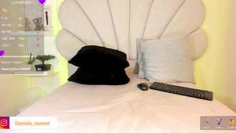 Snapshot of shairytovar chatting on 09.12.25 shairytovar online show from 09.12.25