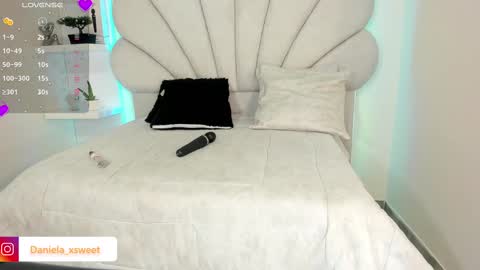 Snapshot of shairytovar chatting on 10.17.25 shairytovar online show from 10.17.25