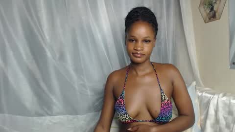 Snapshot of shaky396294 chatting on 10.04.25 shaky xxx online show from 10.04.25