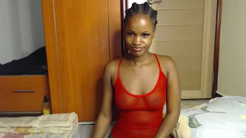 Snapshot of shaky396294 chatting on 10.27.25 shaky xxx online show from 10.27.25