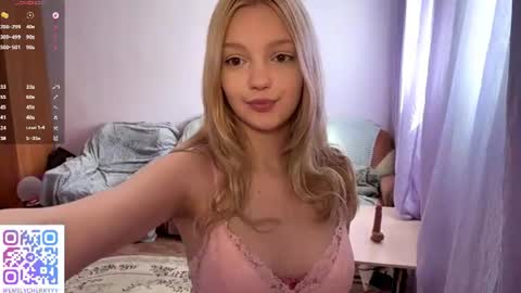 Snapshot of shalaschrantz chatting on 06.20.26 Emily online show from 06.20.26