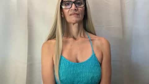 Shaman Woman online show from 11.13.25