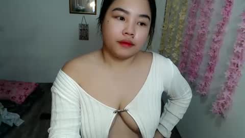 Snapshot of shamcysupsup chatting on 02.03.25 Shamcy online show from 02.03.25