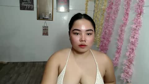 Snapshot of shamcysupsup chatting on 02.08.25 Shamcy online show from 02.08.25