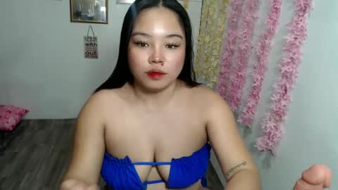 Snapshot of shamcysupsup chatting on 02.10.25 Shamcy online show from 02.10.25