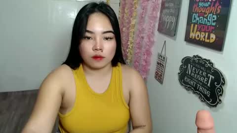 Snapshot of shamcysupsup chatting on 02.16.25 Shamcy online show from 02.16.25