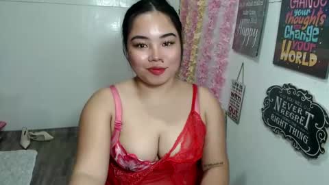 Snapshot of shamcysupsup chatting on 02.17.25 Shamcy online show from 02.17.25