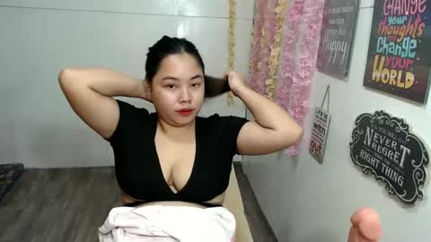 Snapshot of shamcysupsup chatting on 02.27.25 Shamcy online show from 02.27.25