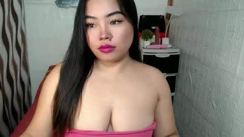 Snapshot of shamcysupsup chatting on 09.17.25 Shamcy online show from 09.17.25