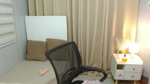 Snapshot of shanaiamiraclets chatting on 01.19.26 miraclets online show from 01.19.26