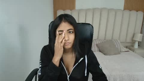 shanelle online show from 04.08.26