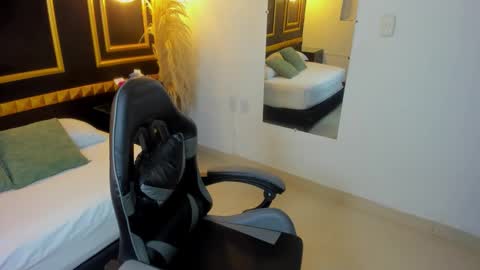 Shanel online show from 02.14.26