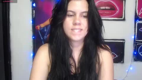 Snapshot of shanellmoore chatting on 02.10.25 Shanell Moore online show from 02.10.25