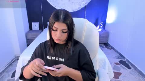 Snapshot of shaniadaniels chatting on 09.24.25 ShaniaDaniels online show from 09.24.25