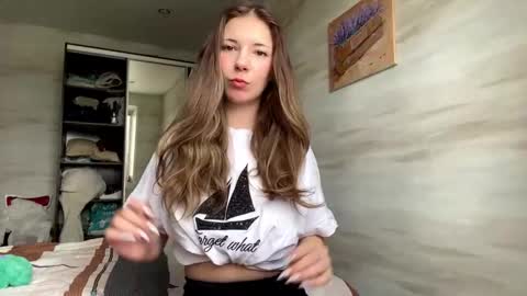 Snapshot of shanikaterwey chatting on 02.02.26 Shanika online show from 02.02.26