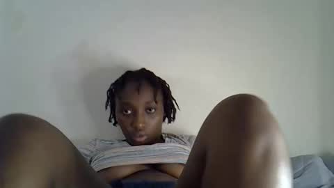 Snapshot of shanizzz chatting on 10.23.25 shanizz online show from 10.23.25