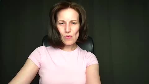 Snapshot of shannen_sweet chatting on 04.19.26 Shannen online show from 04.19.26