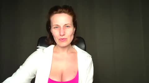 Snapshot of shannen_sweet chatting on 05.04.26 Shannen online show from 05.04.26