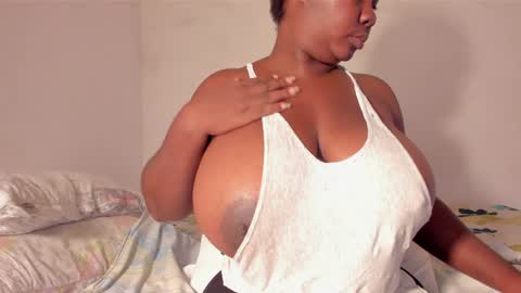 Snapshot of shannick03 chatting on 12.28.24 shack03 online show from 12.28.24