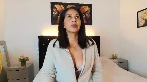 Snapshot of shanon_mature_ chatting on 06.11.26 Shanon online show from 06.11.26