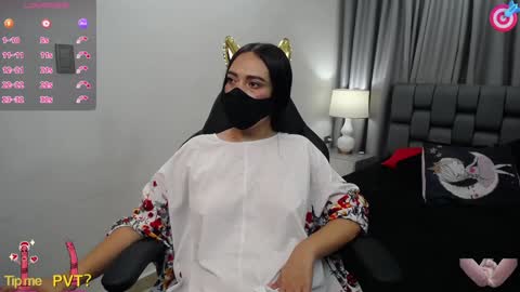 Snapshot of shantalakrisha chatting on 01.15.25 Shantala online show from 01.15.25