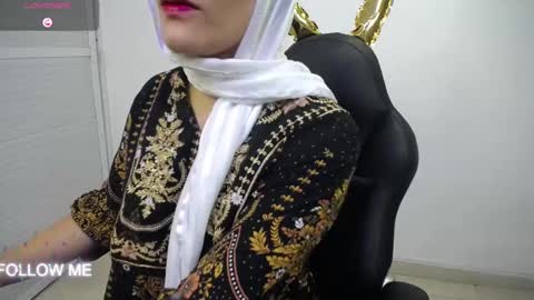 Snapshot of shantalakrisha chatting on 02.24.25 Shantala online show from 02.24.25