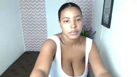 Snapshot of shantalcarson chatting on 06.22.26 Dayana online show from 06.22.26